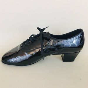 Men’s patent leather Latin dance shoes